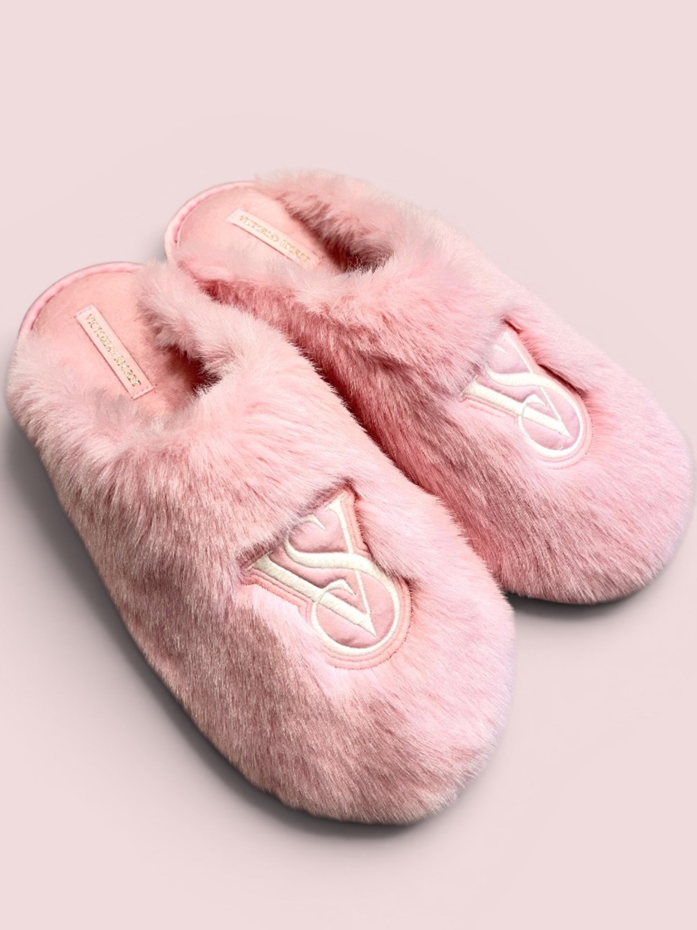 Victoria's Secret Pink Plush Closed Toe Monogrammed Slippers Size M NWT